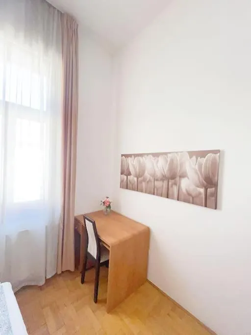 Spacious In A Vibrant Center Budapest