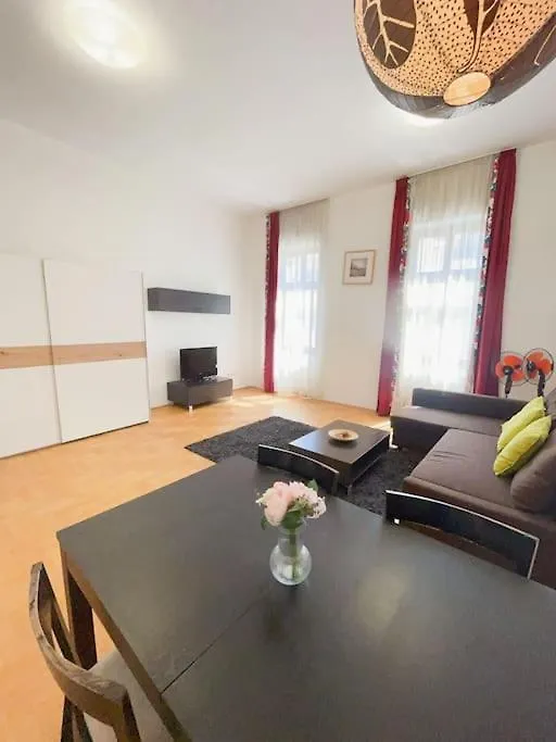 Spacious In A Vibrant Center Budapest Hungary