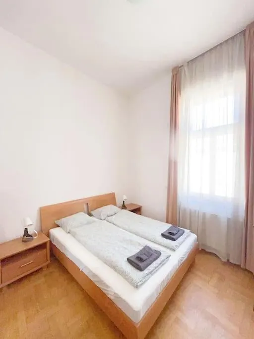 Spacious In A Vibrant Center Budapest 0*,  Hungary